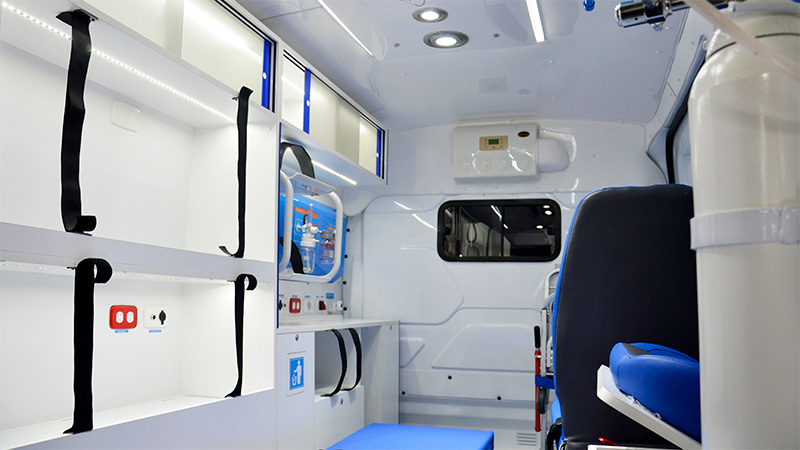 Vista-panorámica-interior-ambulancia_Carrocerías_TssGroup